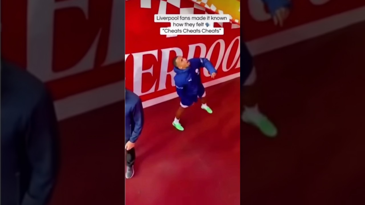 😂 Ndiaye shouts “UP THE TOFFEES!” at Anfield😂